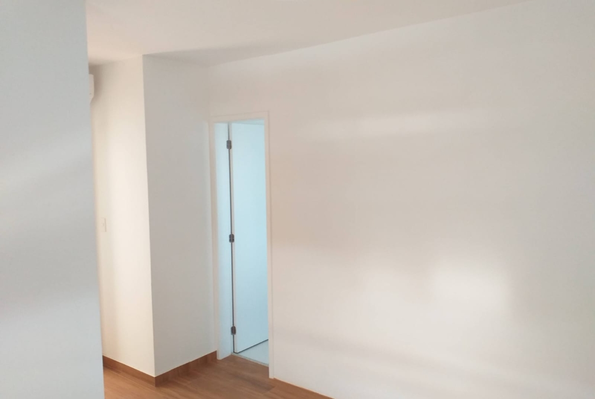 Apartamento (56m2)A VENDA!!!, mobiliado, localizado na Rua Sena Madureira, Vila Mariana – SP