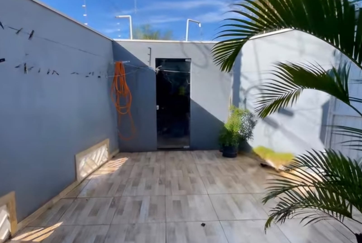 VENDE-SE CASA (Sobrado), 3 dormitórios (Vila Dr. Laurindo) – TATUÍ SP